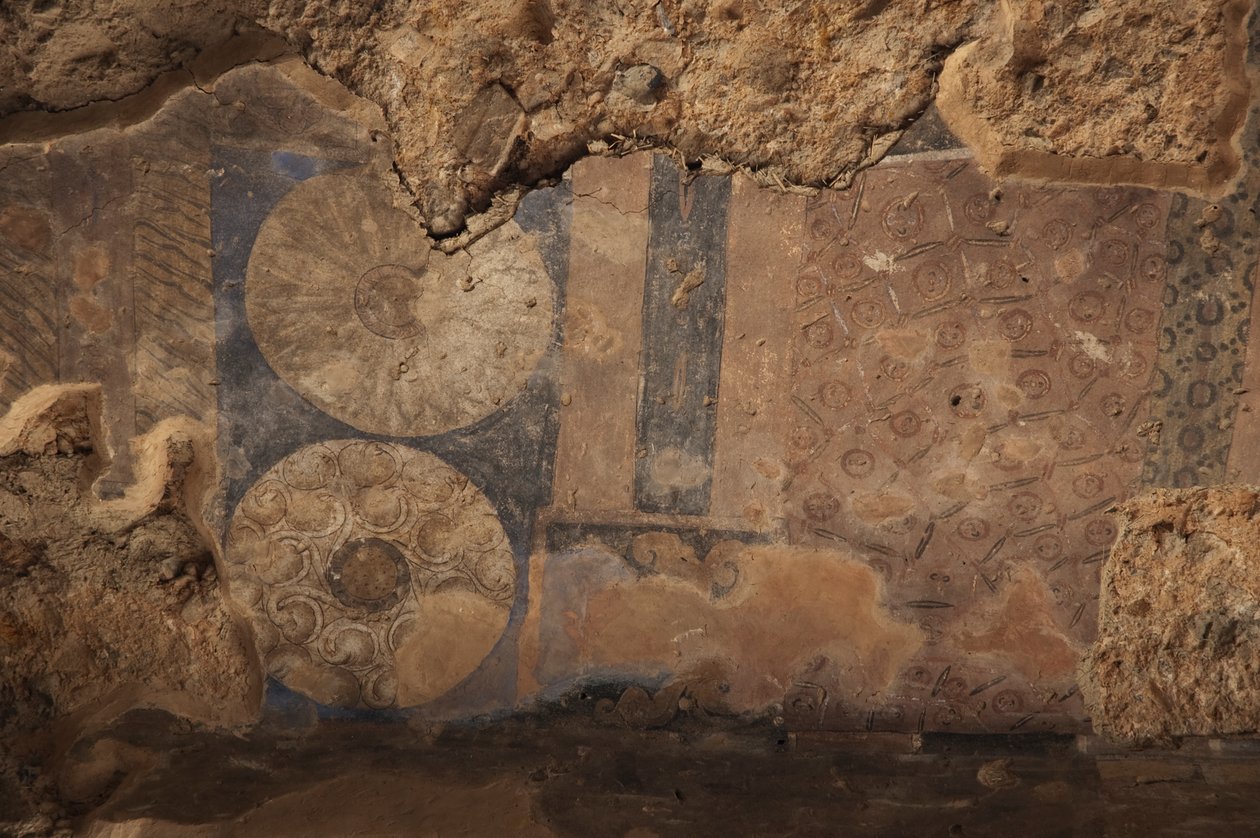 Dettagli di un affresco in una camera adiacente alla nicchia del piccolo Buddha da Unknown