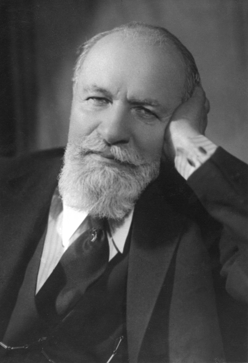 Vladimir Nemirovich-Danchenko (1858-1943), Attore, Regista, Co-fondatore con Stanislavsky del Teatro d