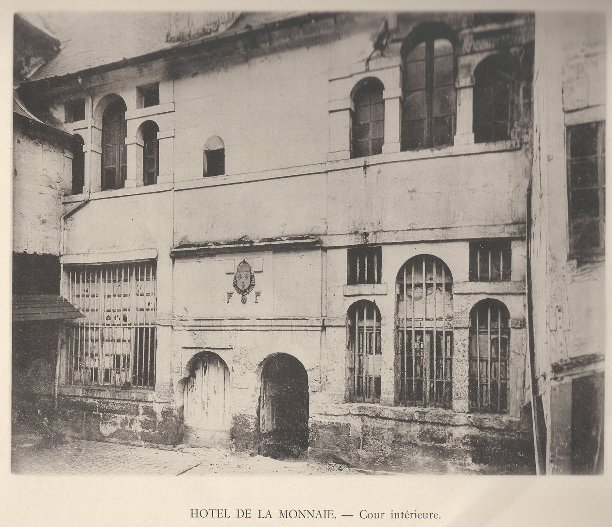Hôtel de la Monnaie de Rouen dalla corte interna da Unknown