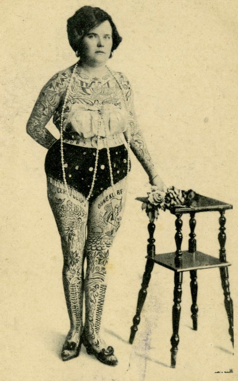 Ritratto di Anni Frank, la donna tatuata, c.1910 da Unknown
