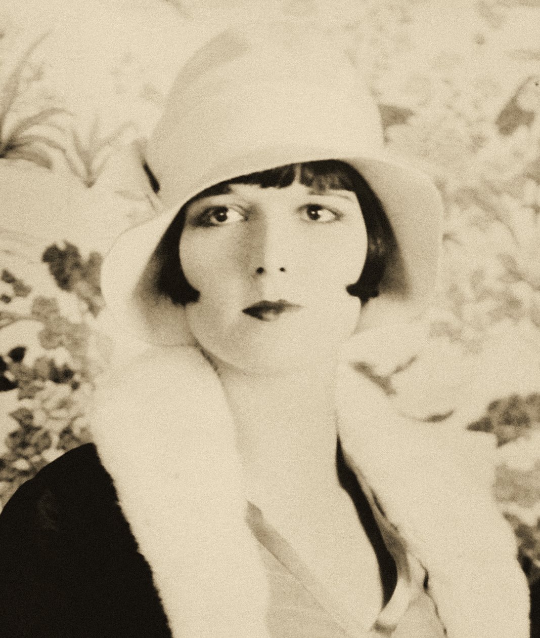 Ritratto di Louise Brooks (1906 – 1985) da Unknown