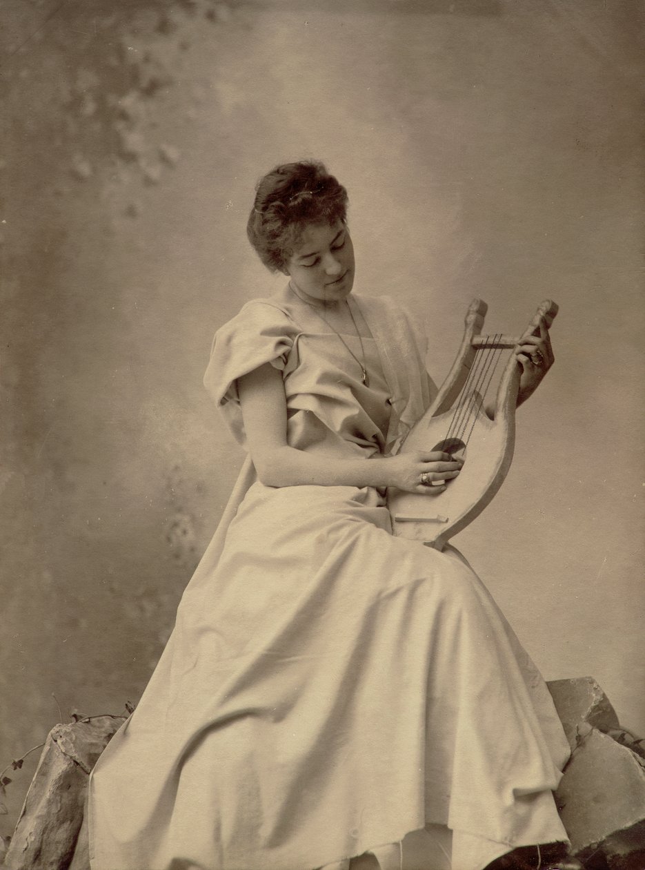 Attrice teatrale - Signora di Via Serragli (che bella creatura!) da Unknown
