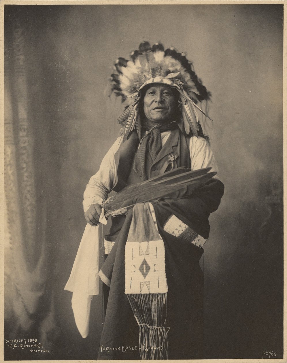 Aquila che gira, Sioux da Adolph F. Muhr