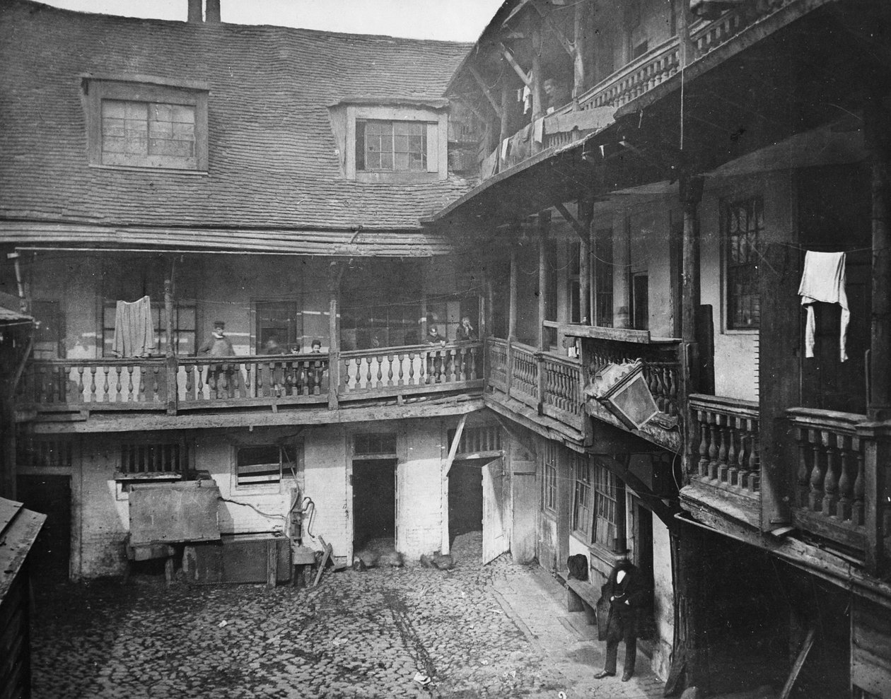 The Oxford Arms, Warwick Lane, 1875 da Alfred and John Bool