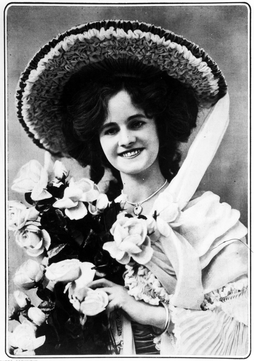 Miss Gertie Millar da Alfred Ellis & Walery