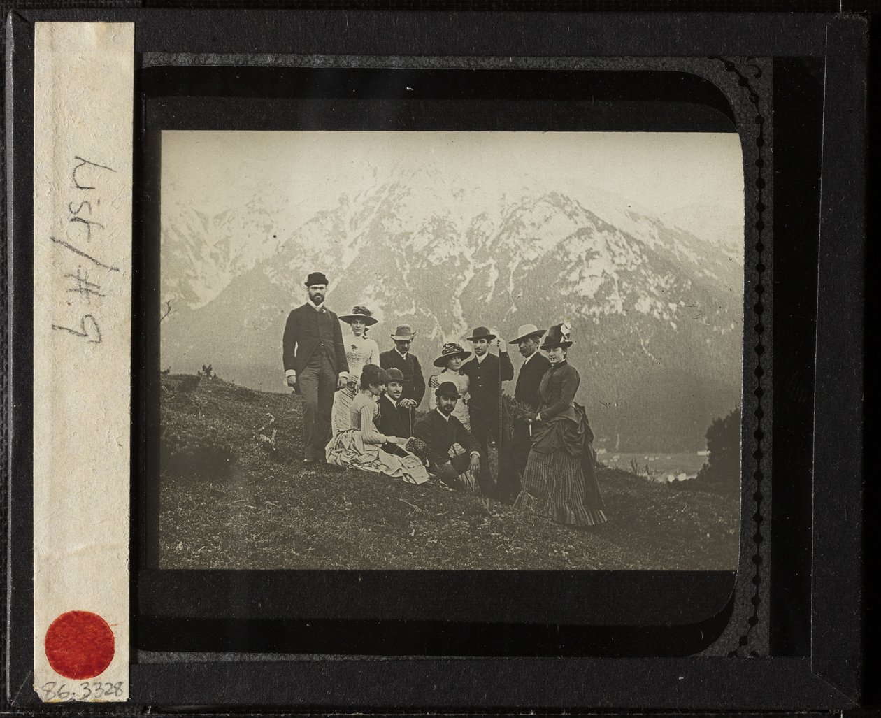 Famiglia e amici a Mittenwalk da Alfred Stieglitz
