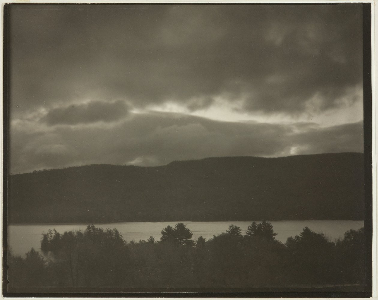 Lago George da Alfred Stieglitz