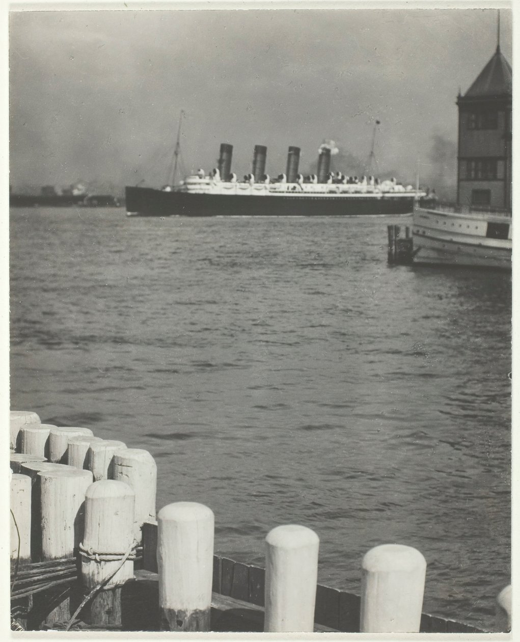 In partenza, il Mauretania, 1910, stampato 191832 da Alfred Stieglitz