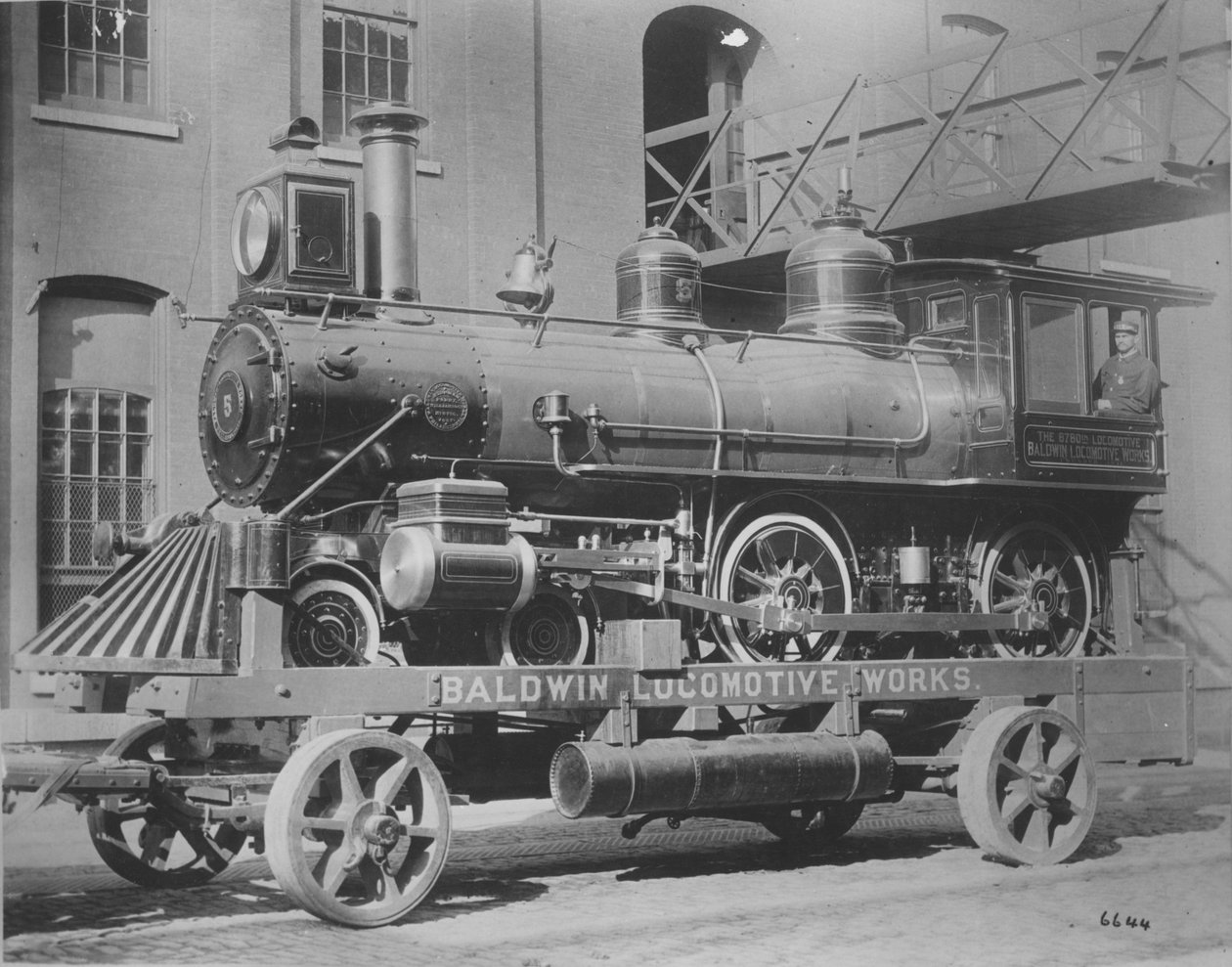 Baldwin Locomotive Works, Mostra dei Mestieri, Celebrazione del Centenario Costituzionale, Philadelphia, Pennsylvania, 1887 da American Photographer