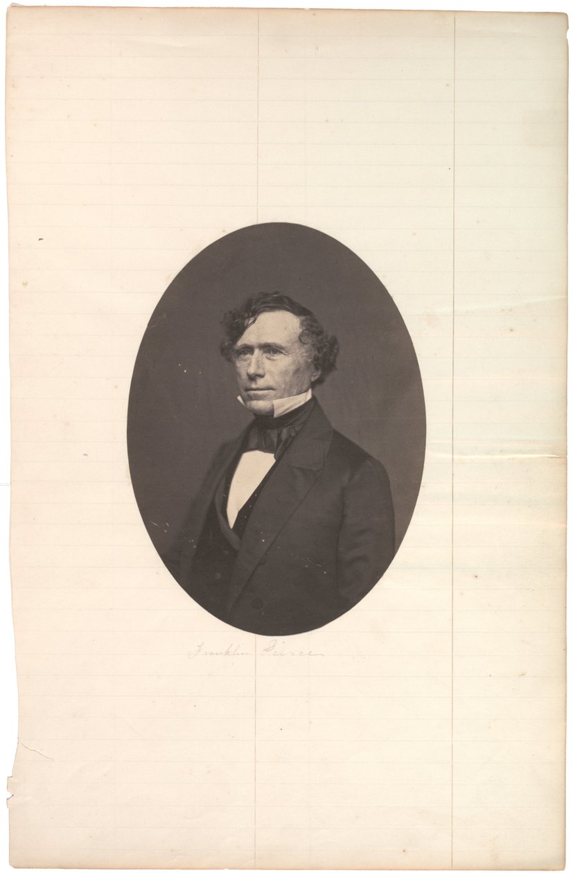 Ritratto al sale di Pierce, ovale, montato su carta foderata, c. 1850 da American Photographer