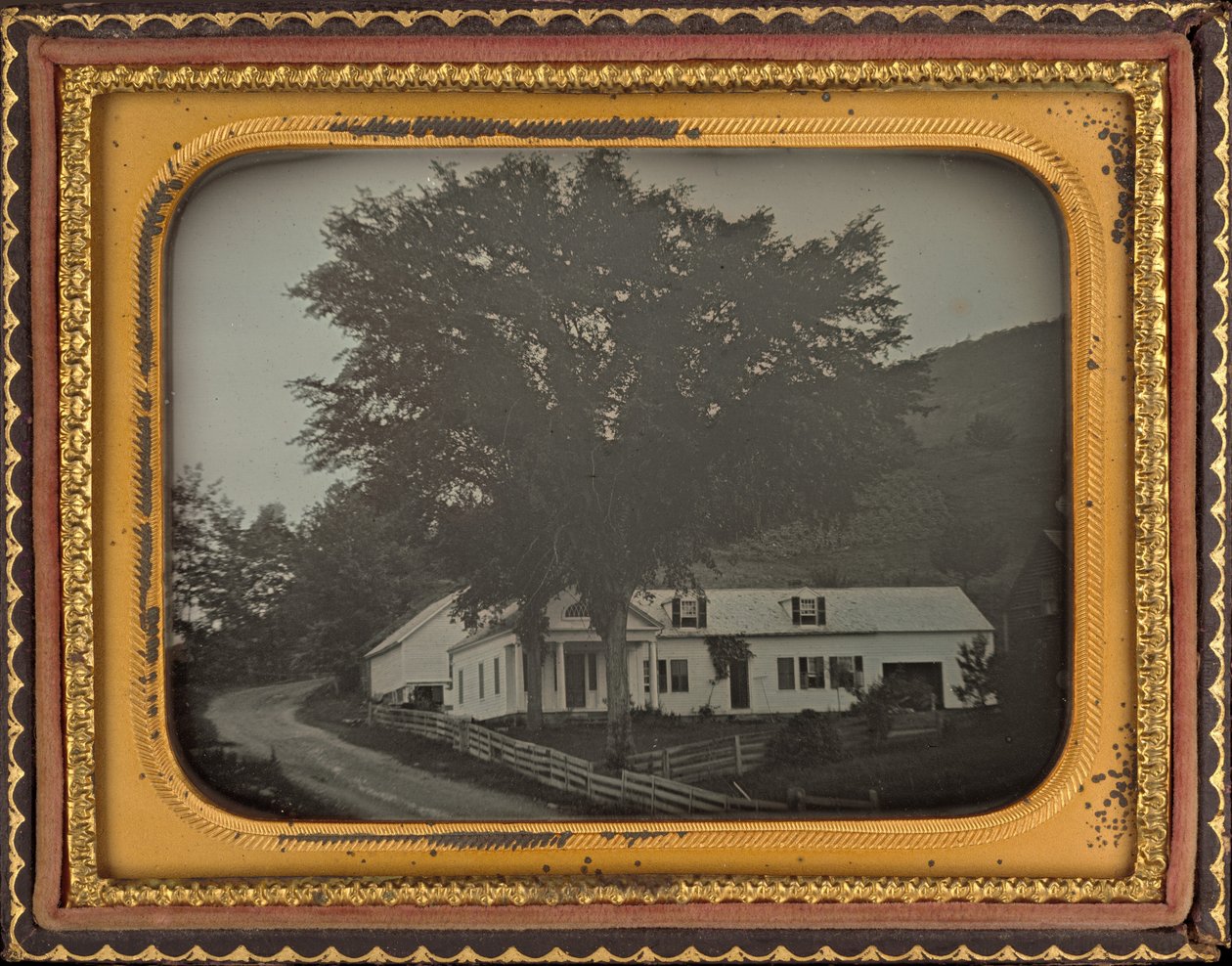 Casa su una collina da American 19th Century