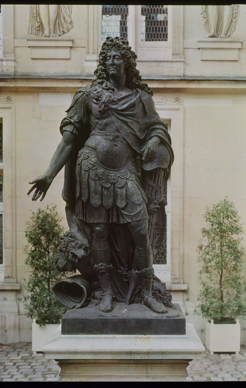 Statua di Luigi XIV (1638-1715) da Antoine Coysevox