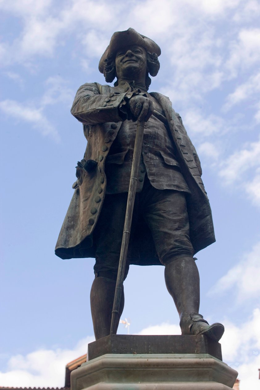 Monumento a Carlo Osvaldo Goldoni (bronzo) da Antonio Dal Zotto