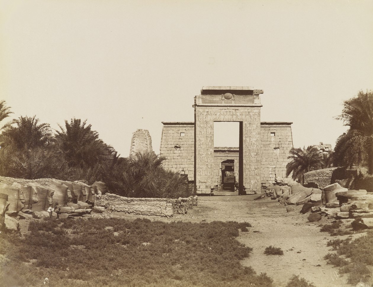 Sfingi di Karnak e il pilone di Tolomeo da Antonio Beato