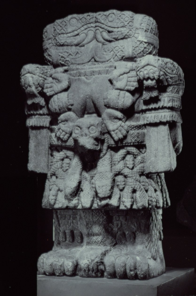 Coatlicue, Madre degli Dei da Aztec