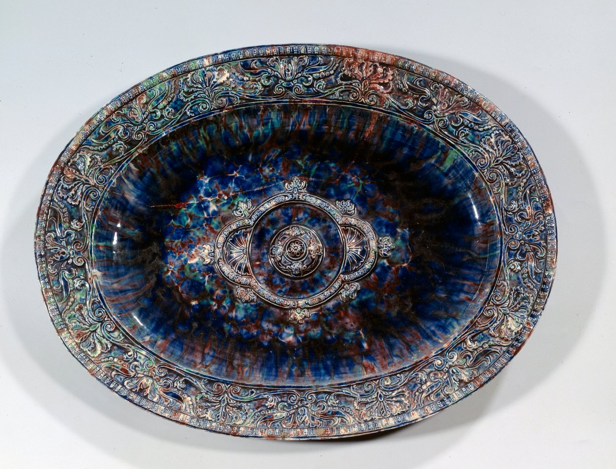 Grande piatto ovale in maiolica da Bernard (school of) Palissy