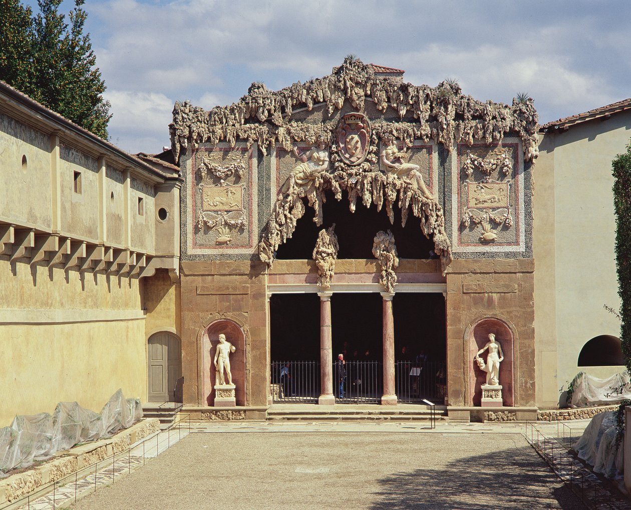 Grotta del Buontalenti, progettata 1583-93 da Bernardo Buontalenti