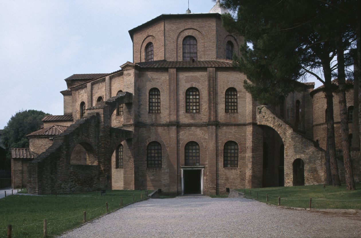 Vista esterna della basilica, 547 d.C. da Byzantine School