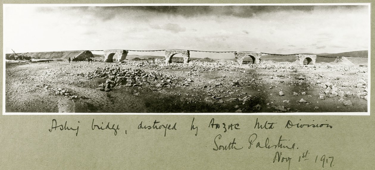 Ponte di Asluj, distrutto dalla Divisione Montata ANZAC, 1 novembre 1917 da Capt. Arthur Rhodes