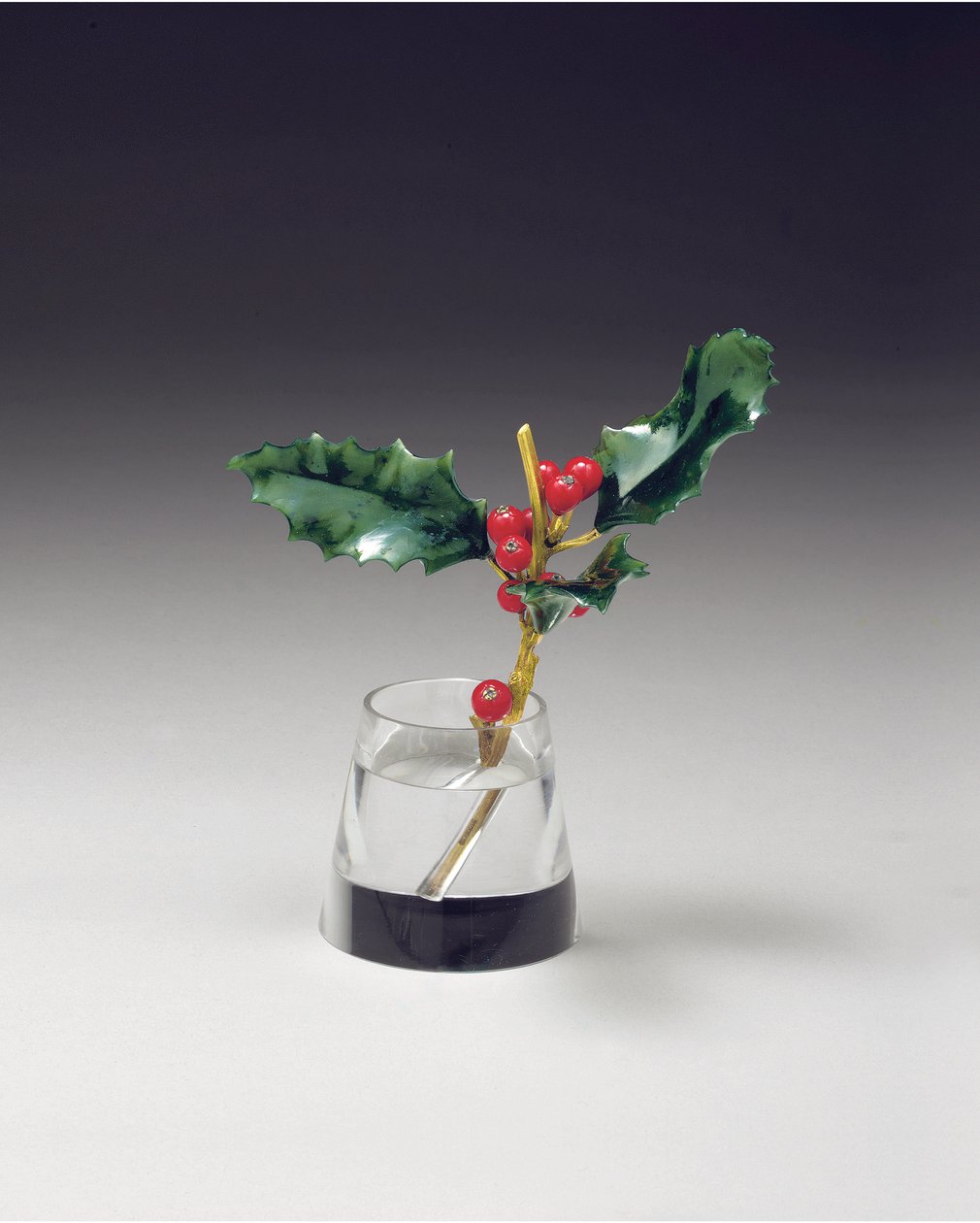 Ramo di agrifoglio in un vaso affusolato, circa 1890 da Carl Fabergé