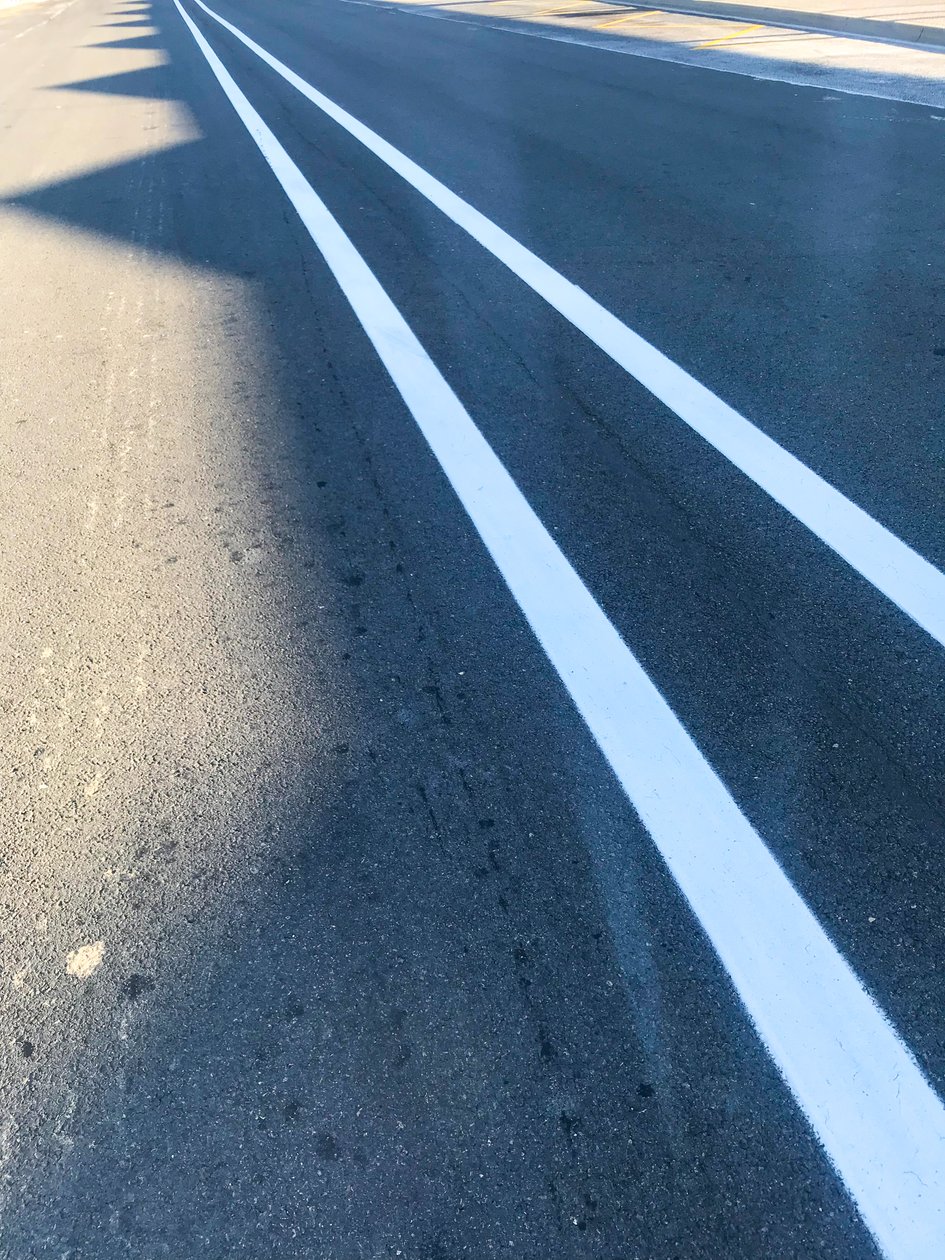 Composizione - Strada, 2021 (foto) da Cécile Jamet