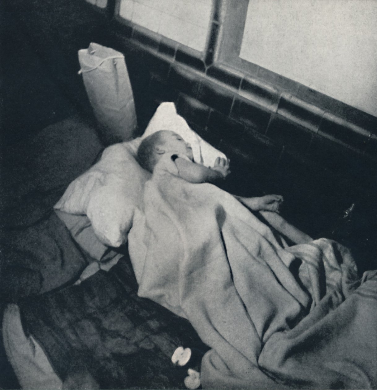 Bambino che dorme, 1941 da Cecil Beaton