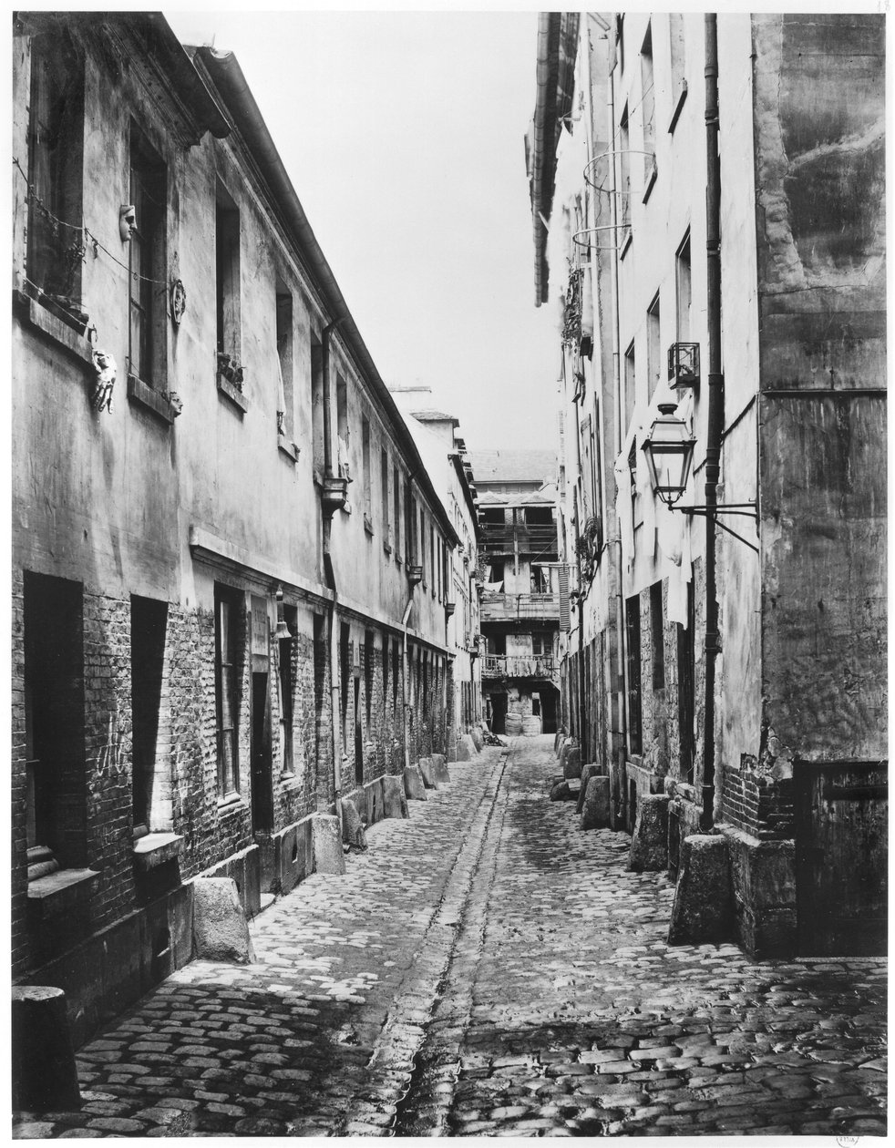 Rue du Fer-à-Moulin, Parigi, 1858-78 da Charles Marville