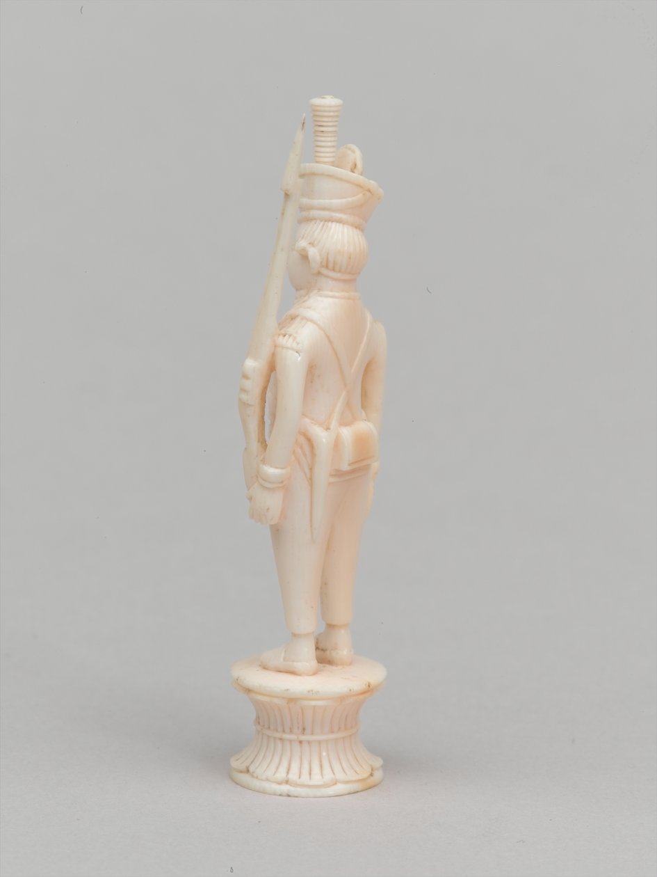 Pedone bianco, pezzo degli scacchi, India, circa 1820 da Charles Leandre