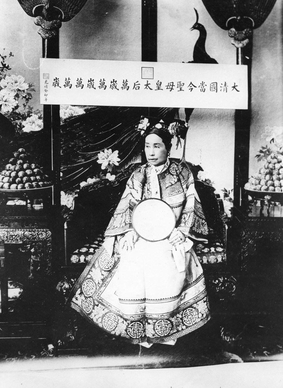 Imperatrice vedova Cixi della Cina da Chinese Photographer