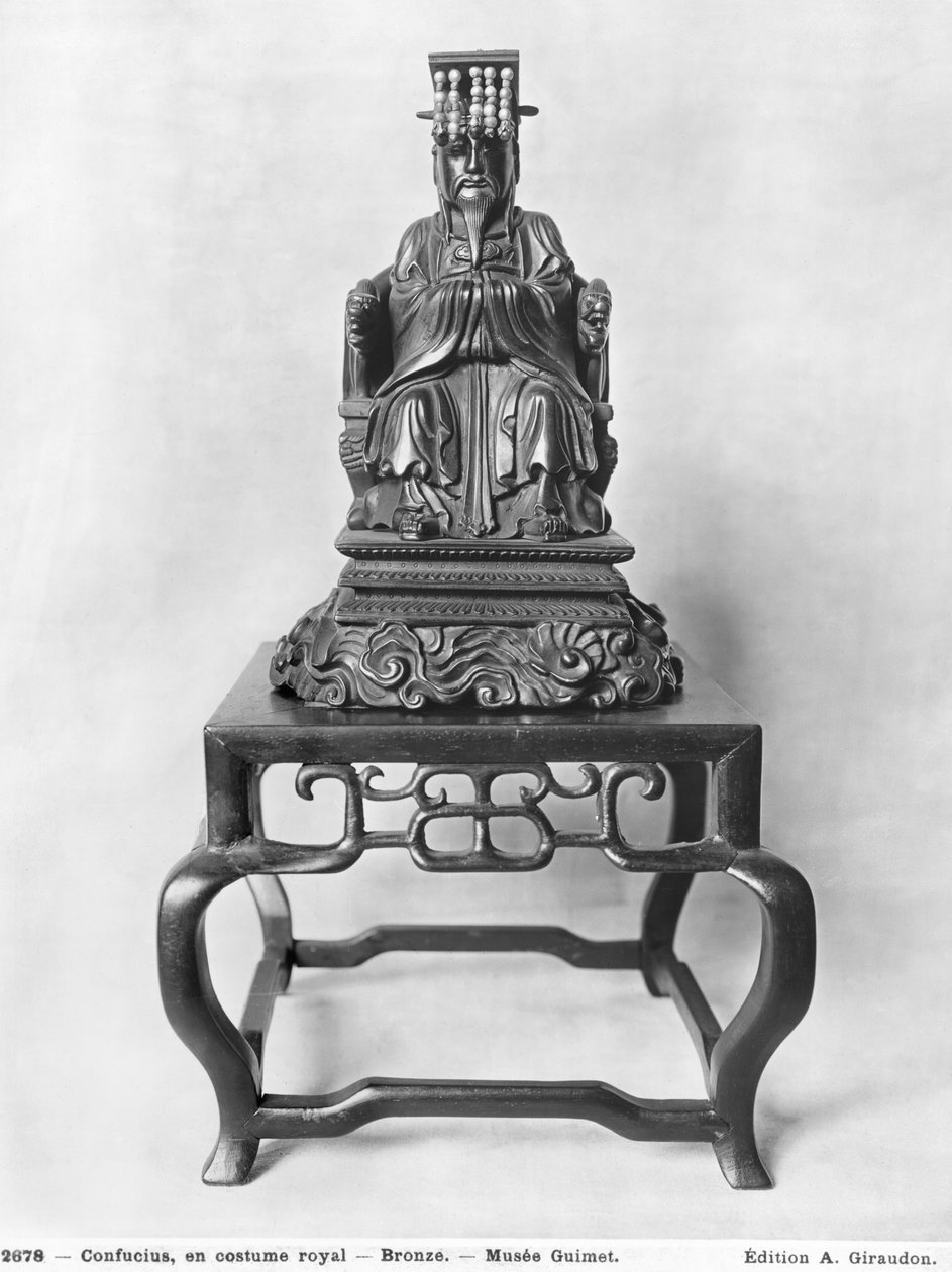 Statuetta di Confucio come mandarino, Dinastia Qing (1644-1912) da Chinese School