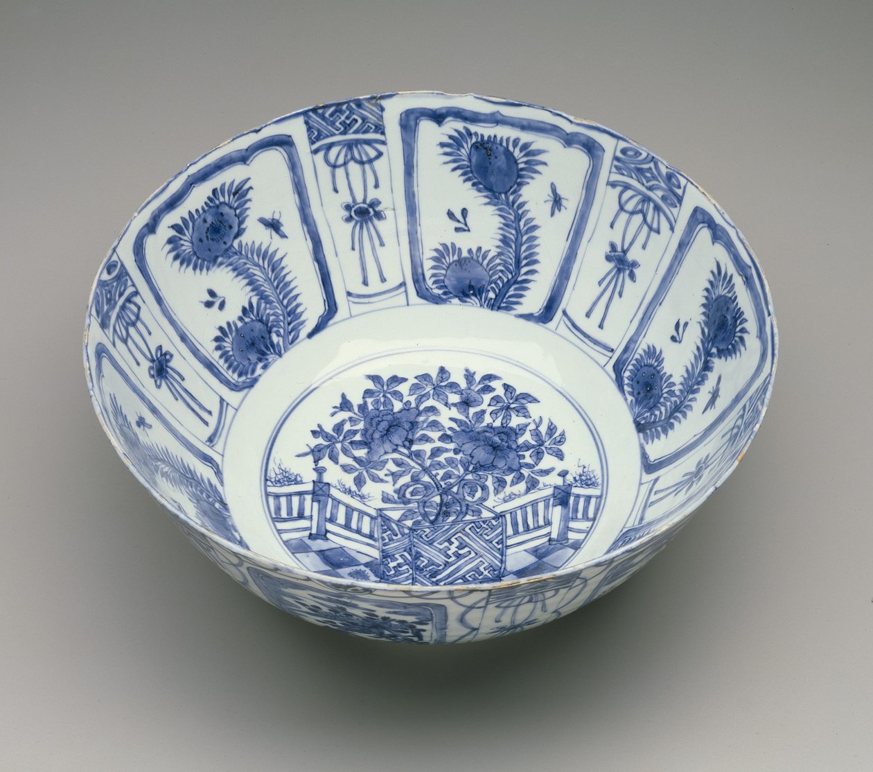 Ciotola, c.1640-50 da Chinese School