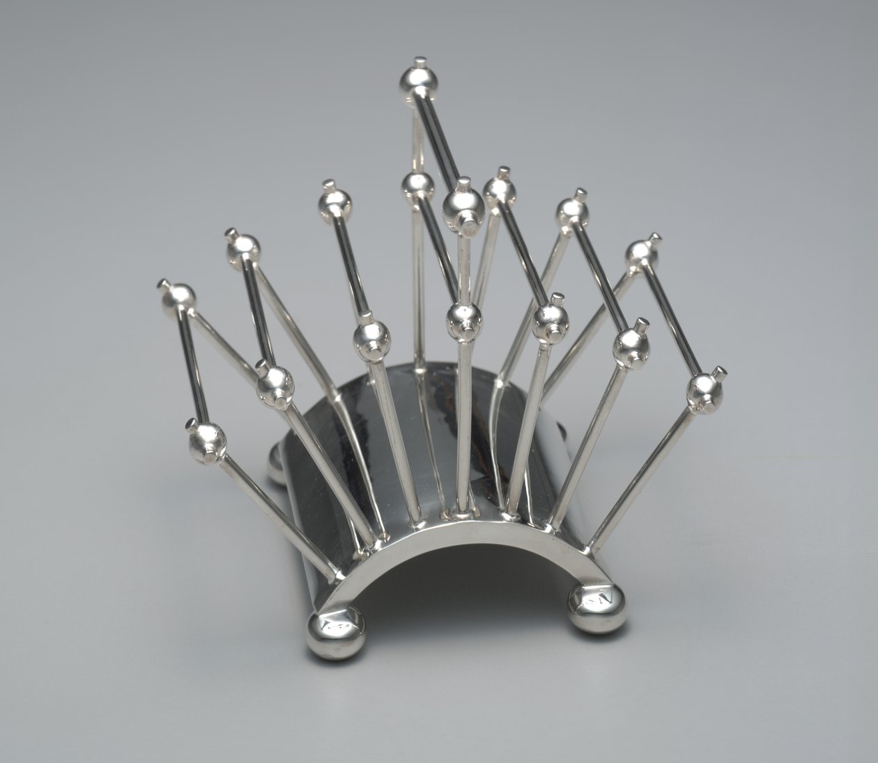 Porta toast, c.1881 da Christopher Dresser