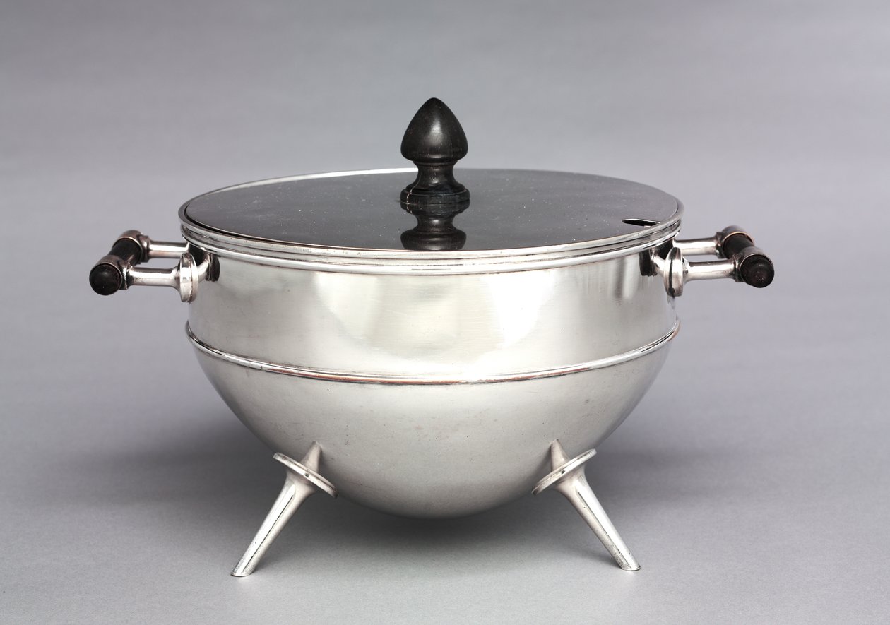 Zuppiera, prodotta da Hukin & Heath, c.1880 da Christopher Dresser