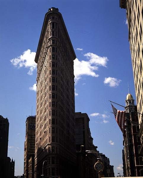 Il Flatiron Building, completato nel 1902 da Daniel Hudson Burnham