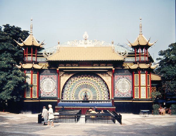 Il Teatro Cinese nei Giardini di Tivoli, creato nel 1843 da Danish School