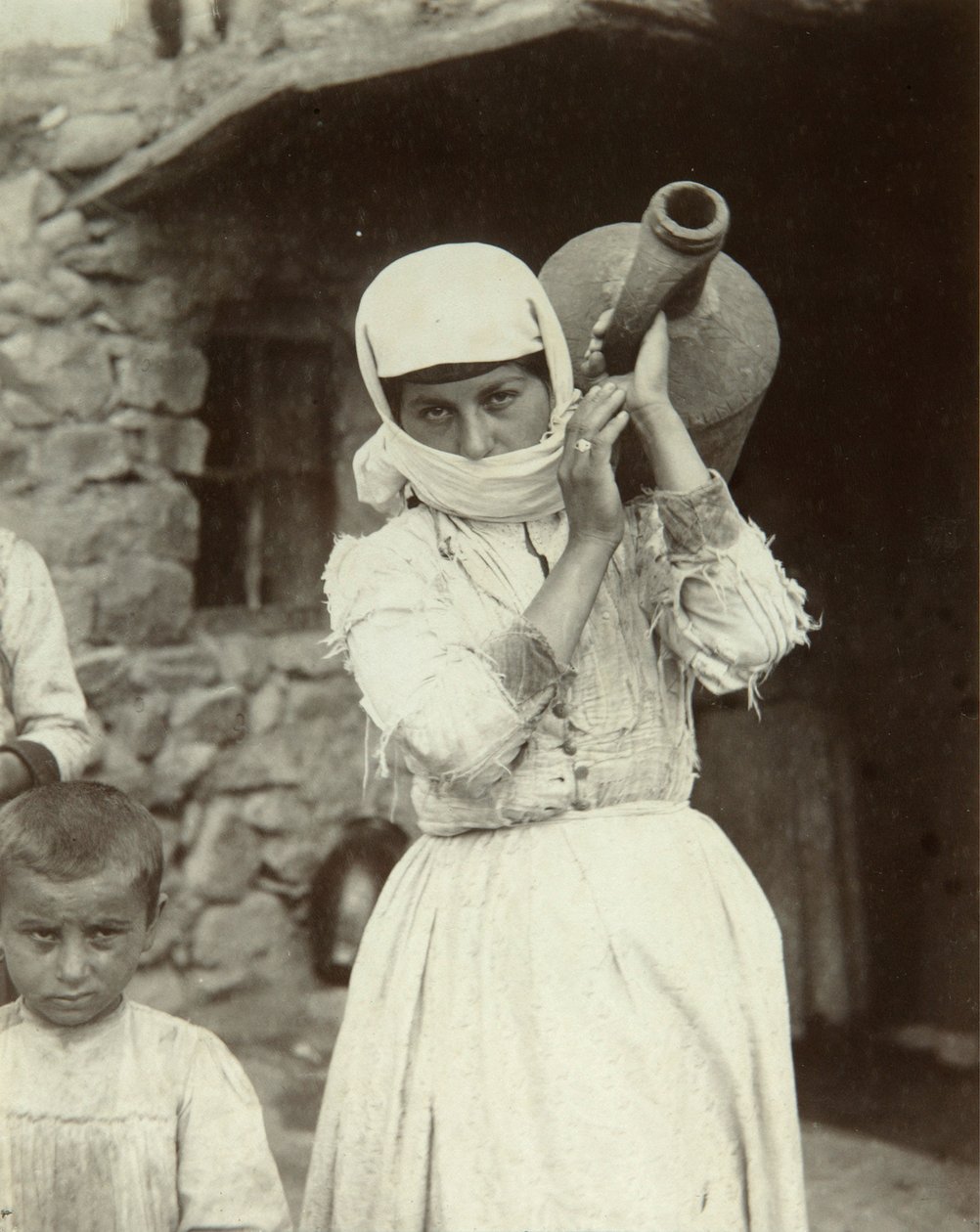 Ragazza di campagna armena, Yerevan da Dmitri Ivanovich Yermakov