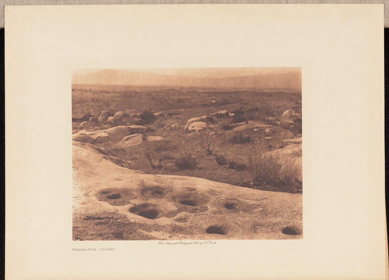 Fosse per mortai - Cupeño da Edward S. Curtis