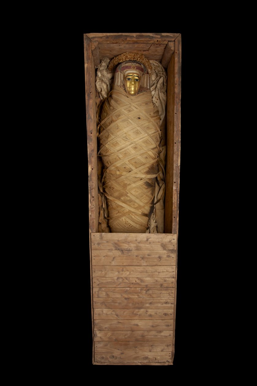Mummia in bara, da Hawara da Egyptian Ptolemaic Period