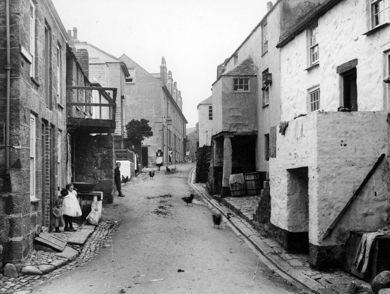 Back Road East, St Ives, c.1880-99 da English Photographer