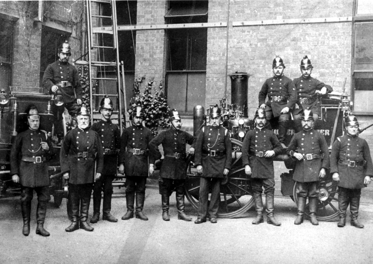 Vigili del fuoco di Kidderminster, 1910 da English Photographer