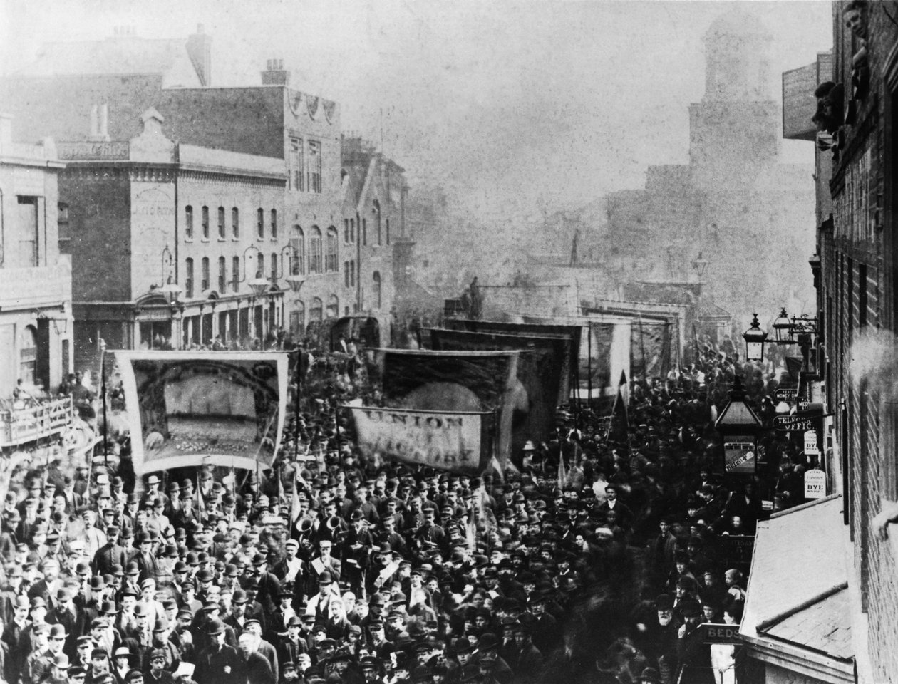 Sciopero dei portuali di Londra, 1889 da English Photographer