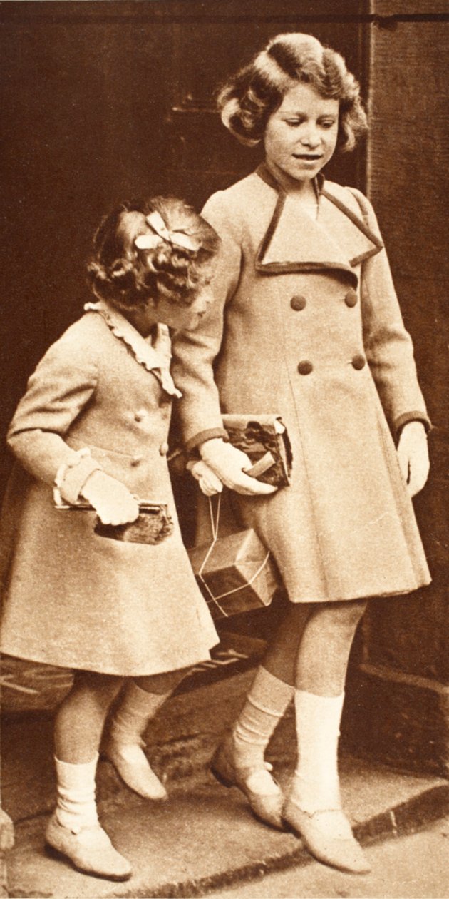 Principessa Elisabetta e sua sorella a fare shopping da English Photographer