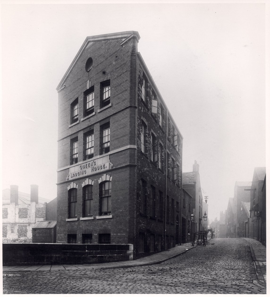 Queens Lodging House, Garden Street, Leeds, 1910 da English Photographer