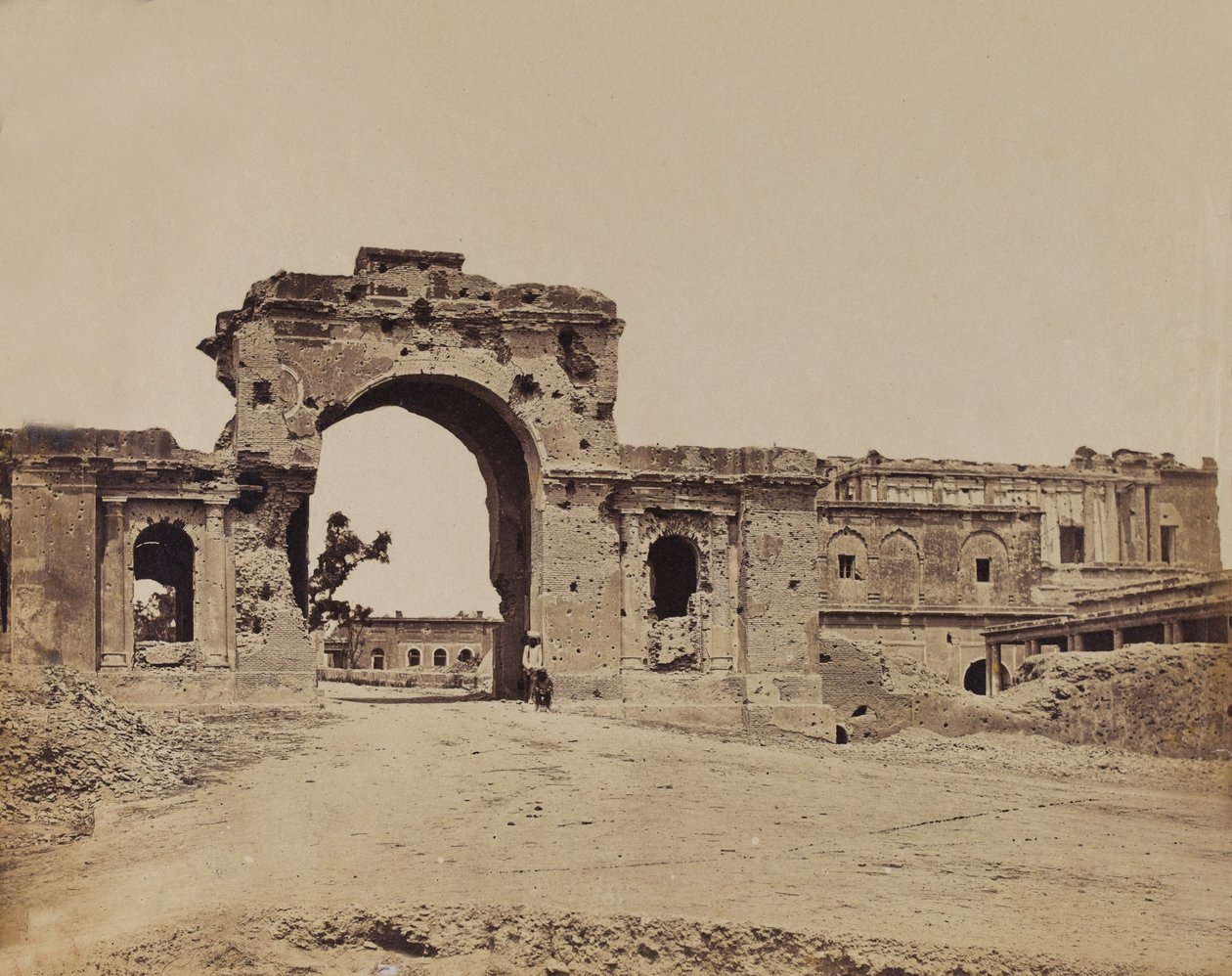 Portale in rovina, c.1858 (foto seppia) da English Photographer