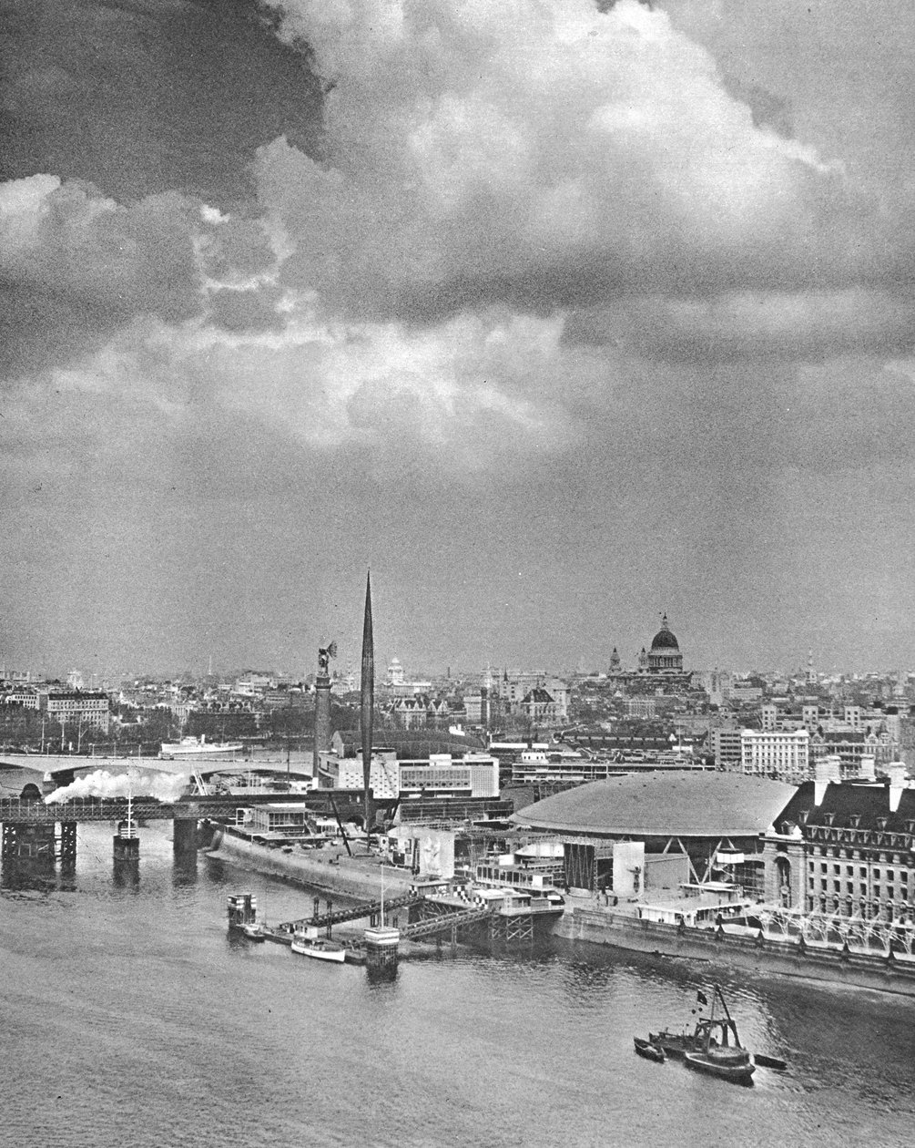 Southbank, 1951 da English Photographer