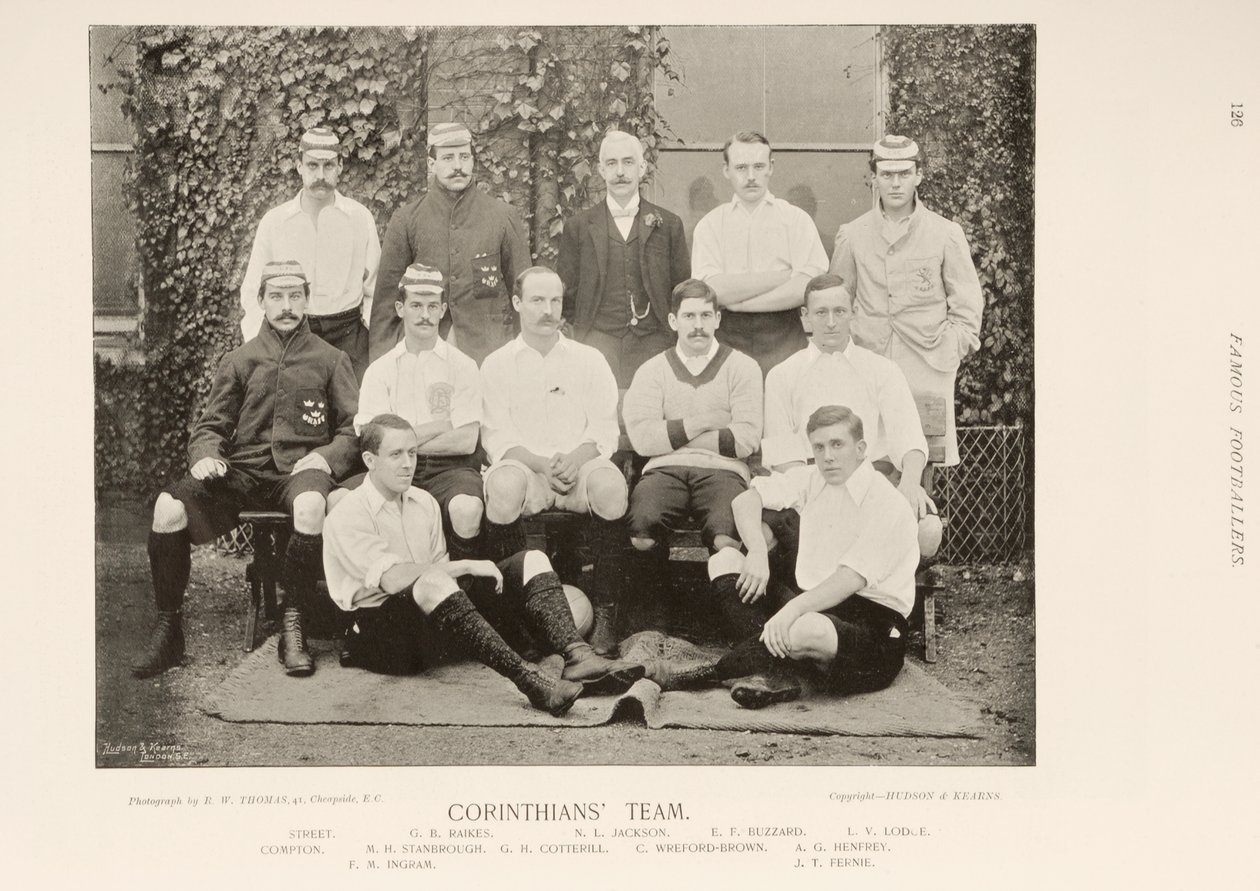 La squadra di calcio dei Corinthians, da Famous Footballers, 1895 da English Photographer