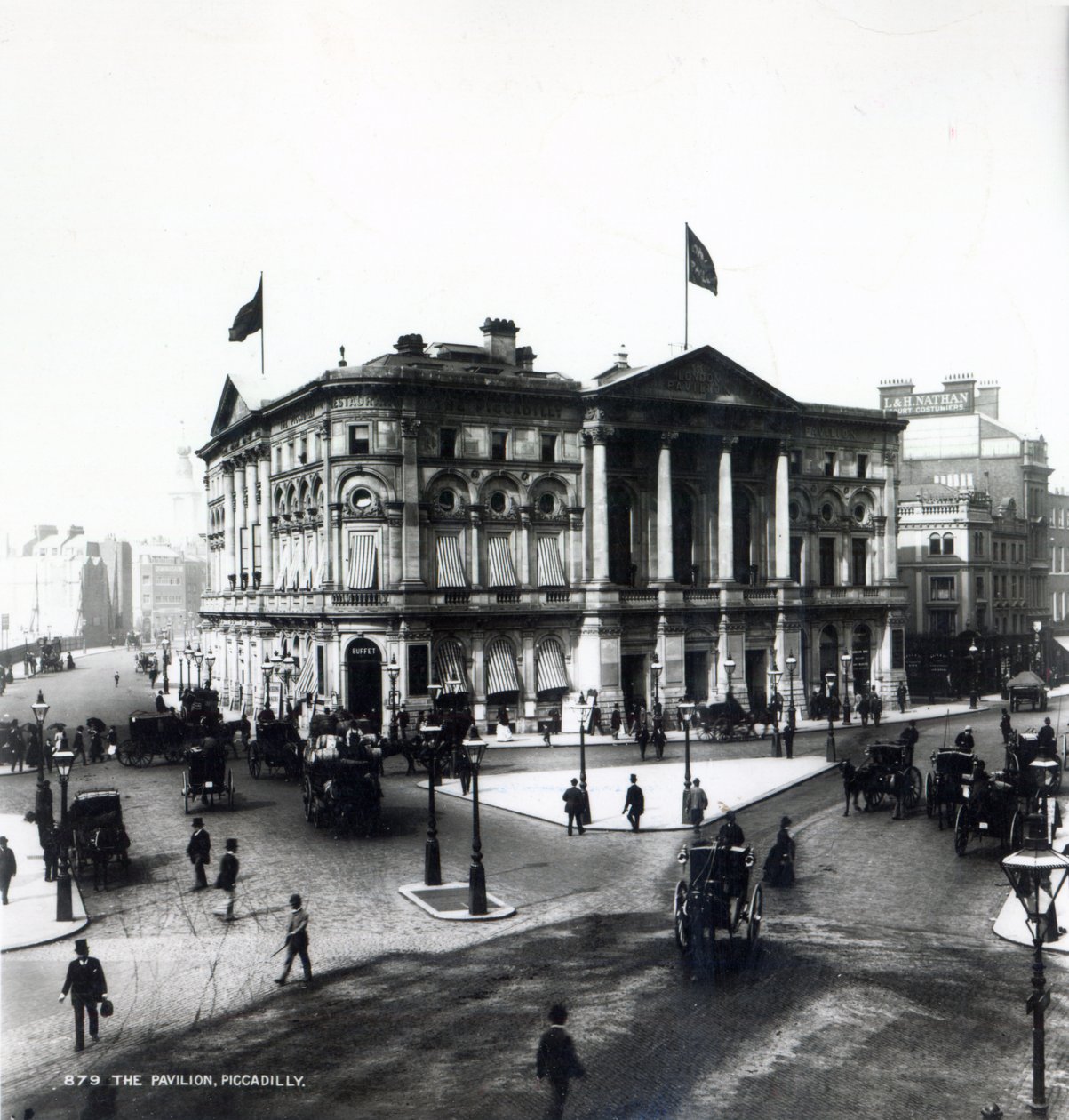 Il London Pavilion, Piccadilly da English Photographer