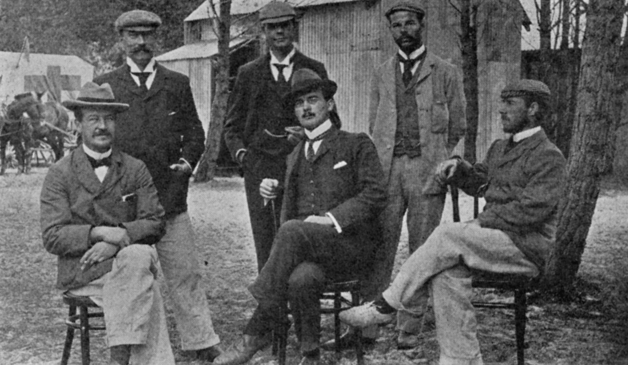 Gli uomini che combattono la peste a Città del Capo, illustrazione da The King, 25 maggio 1901 da English Photographer
