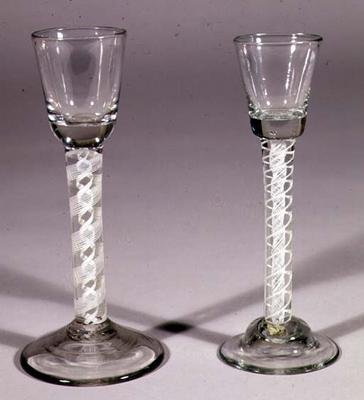 Bicchieri di cordiale inglesi, 1760 da English School