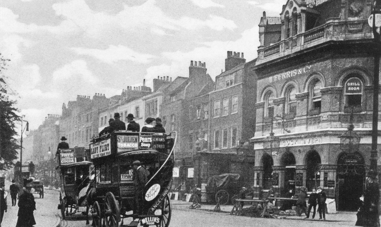 The Cock Tavern, Highbury, c.1900 da English Photographer
